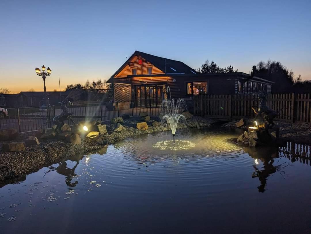 Apple Tree Lodge Hot Tub 3 Bedroom 2 Bars Morpeth Buitenkant foto